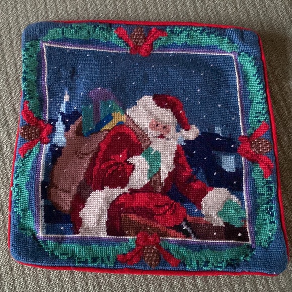 Two Christmas Holiday Pillow Covers - Picture 4 of 13